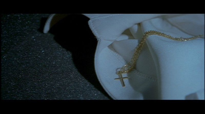 File:Necklace Scully ftf.jpg